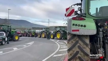 El campo retoma las protestas y corta el acceso a Harivasa