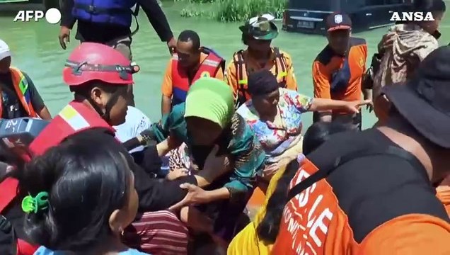 Indonesia, migliaia di persone evacuate dopo le inondazioni