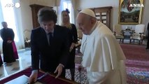 Argentina, Milei ricevuto da Papa Francesco in Vaticano