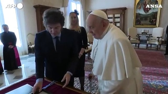 Argentina, Milei ricevuto da Papa Francesco in Vaticano