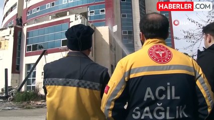 Eski diş fakültesi binasında çıkan yangın korkuttu