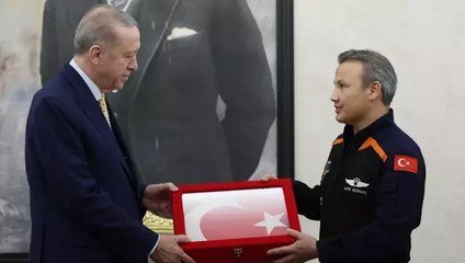 Cumhurbaşkanı Erdoğan, Alper Gezeravcı ve ailesini kabul etti