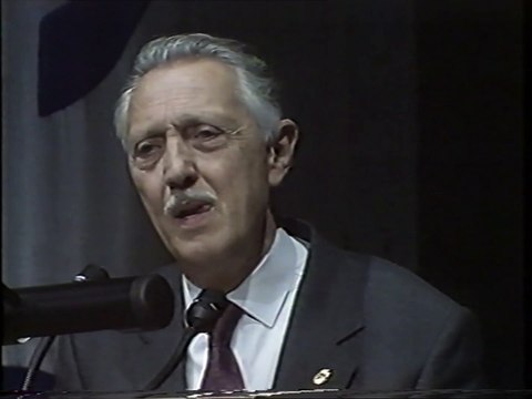 Le professeur Lejeune s'exprime au,congrès de la famille Vienne- 1/5