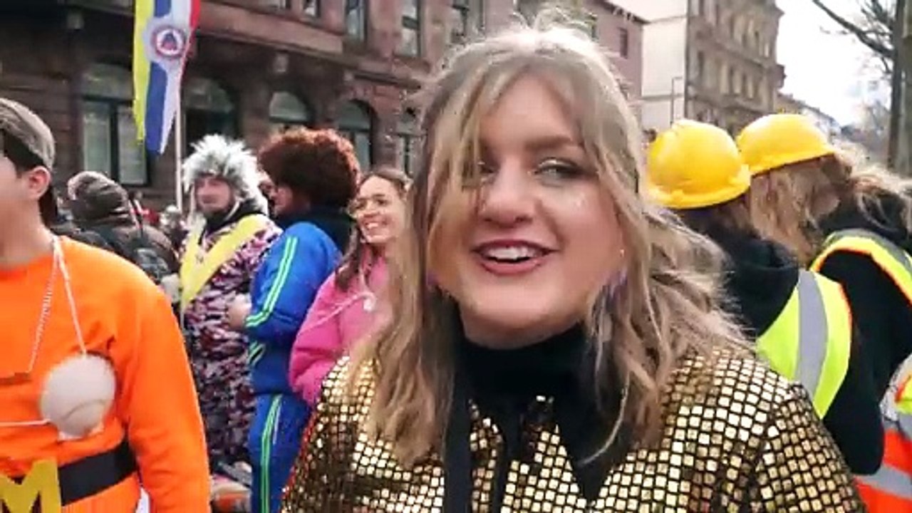 Rosenmontagszug in Mainz nimmt Politiker aufs Korn