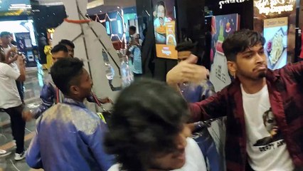 A Glorious Dawn: Shah Rukh Khan's Movie First Day First Show in Kolkata