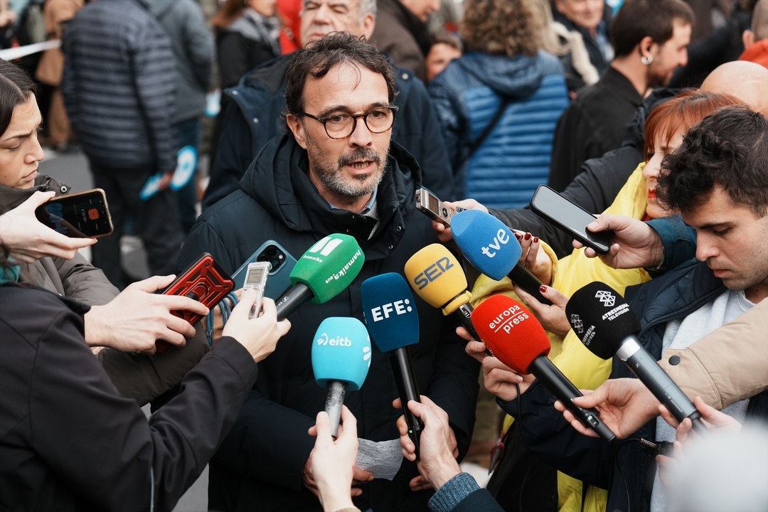 Junts evita pronunciarse sobre sus negociaciones con el PP: "Si tenemos que añadir algo, lo haremos"