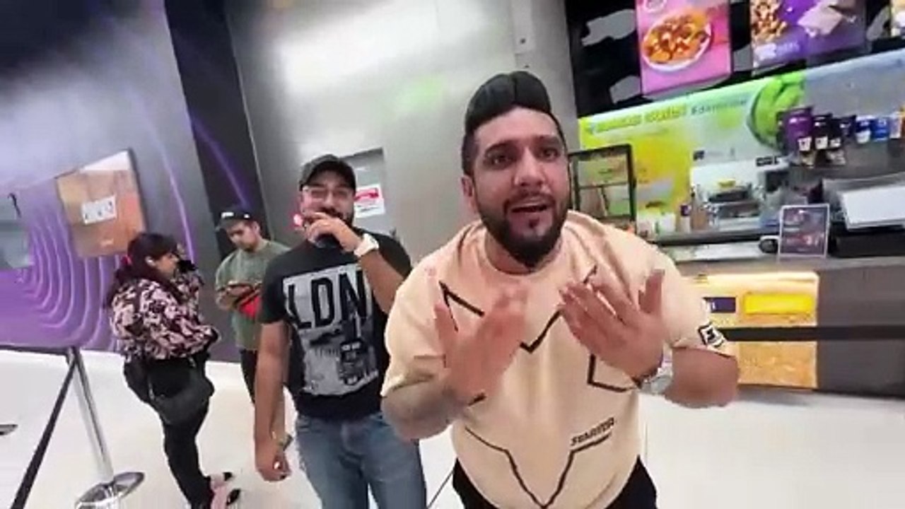 Dubai Mein Appartement Lene Ka Plan Ban Gaya   Itna Mehenga _480p (2)