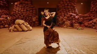 A Massy Dance performance by Young actress | Bold folk mass song dance performances | Just watch you will replay it | 3FrameZ