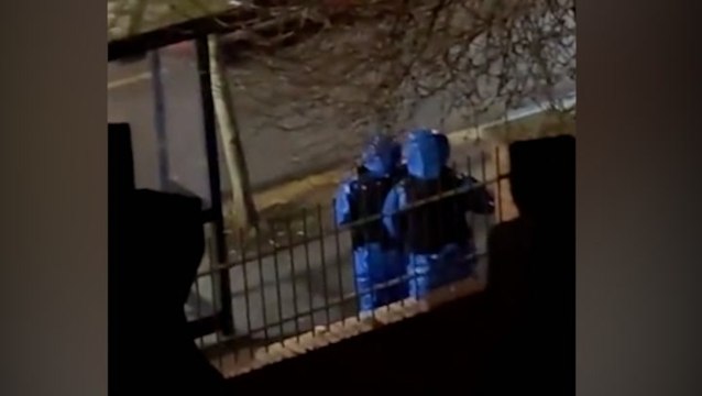 Chemical suit-clad police surround bus after man threatens passengers with ‘unknown substance’