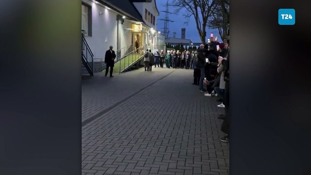 Menzil şeyhi Avrupa turunda: Aşkım diyerek karşıladılar