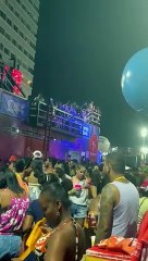 Xanddy Harmonia faz questionamento e público reage no Circuito Dodô