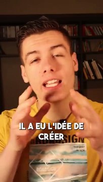 Elle découvre un cachette secrète dans sa maison.