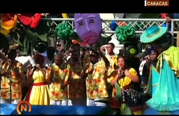 Venezolanos disfrutan de la tradicional caravana de carrozas de Carnaval 2024 en Los Próceres