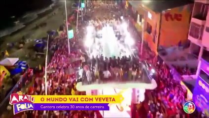 Ivete toma susto após explosão de tubo de gás no trio elétrico