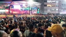 Vaias, empurra-empurra e desmaios: Ivete Sangalo tem passagem caótica pelo Morro do Gato