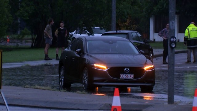 Monsoon causes heavy rainfall, flooding in Darwin suburbs