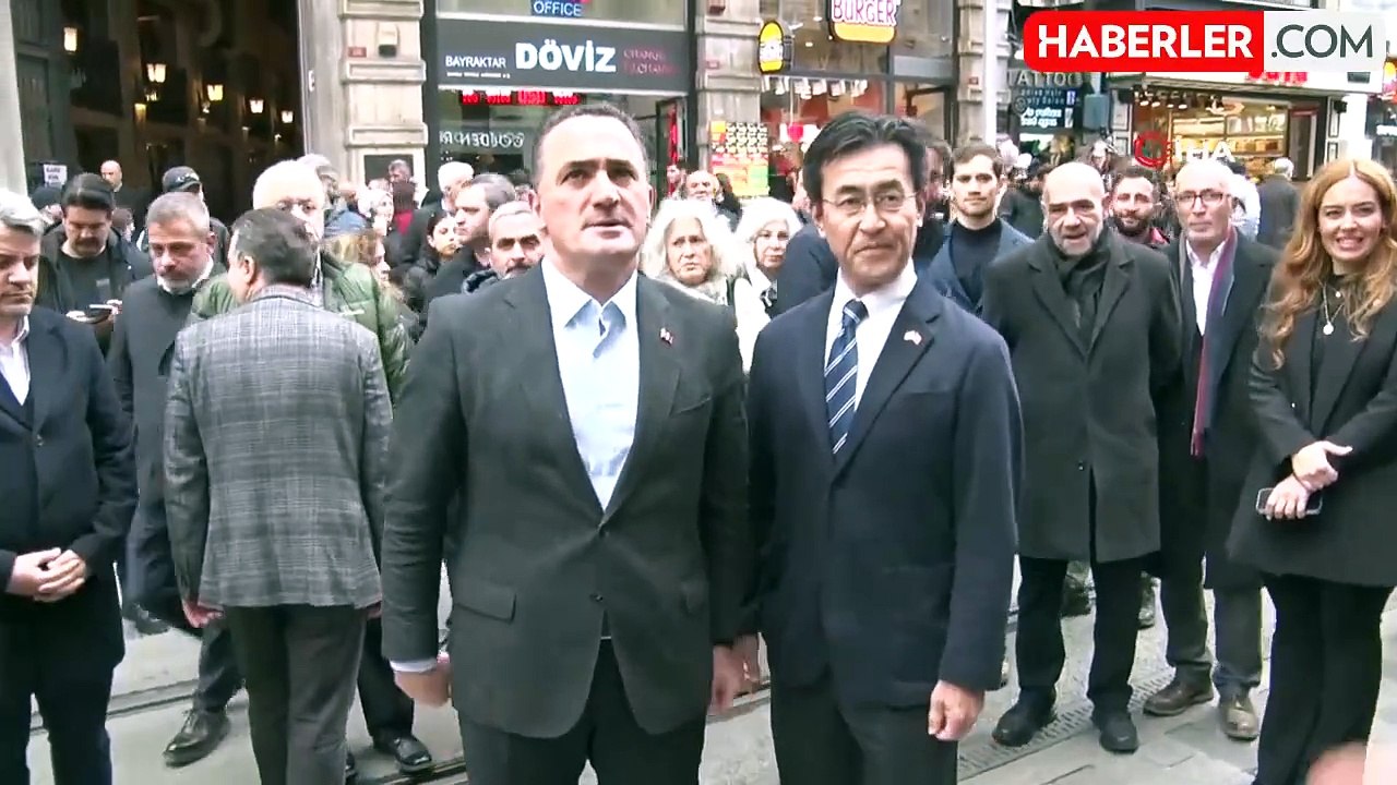 Japonya Başkonsolosu Kenichi: 'İki ülkenin ilişkisi derin ve samimi' 'Dünden Bugüne 100 Japon Tasarımı' sergisi ziyarete açıldı