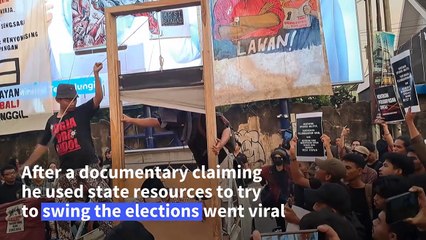 Hundreds protest against Indonesian President Widodo's alleged election interference