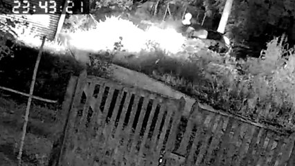 Homem morre com tiro dentro do próprio carro; veja o momento