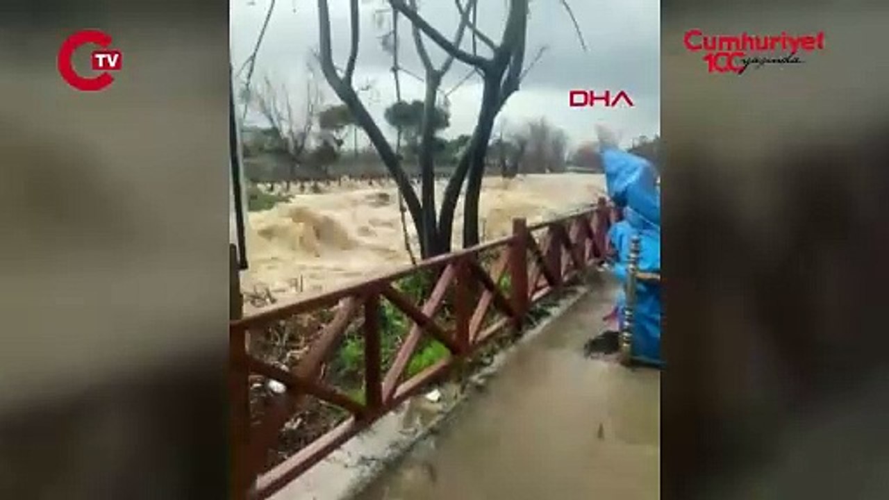 ANTALYA'DA SAĞANAK ETKİLİ OLDU; DÜDEN ŞELALESİ KAHVERENGİ AKTI