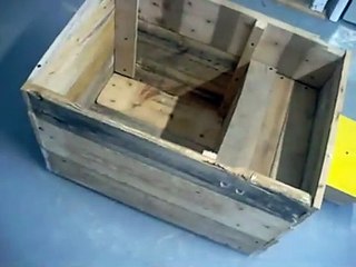 Fabrication d'une cabane hérissons partie 2  _ Construction of the hedgehog house step 2