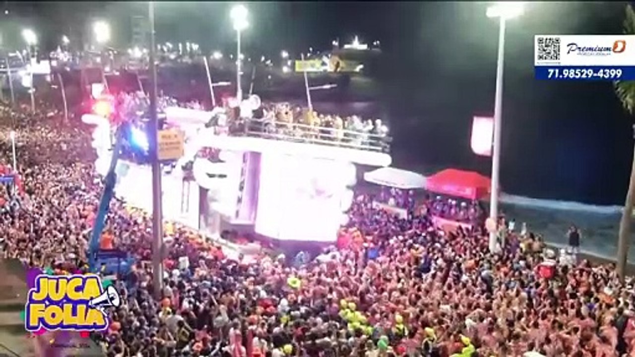 Trio elétrico em Salvador com Ivete Sangalo quase tomba