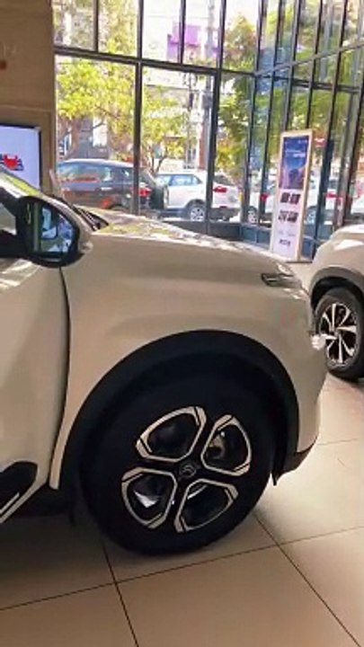 इतनी ईमानदारी भी सही नहीं #mka  #citroen