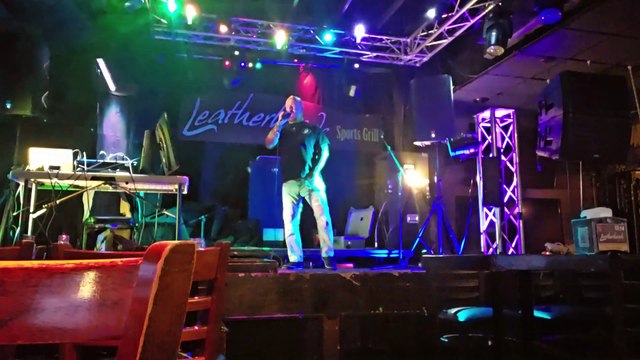 METALLICA - UNTIL IT SLEEPS (PERFORMED AT LEATHERHEADS)