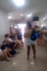 Hospitais lotam em Blumenau e pacientes chegam a deitar no corredor à espera de médico