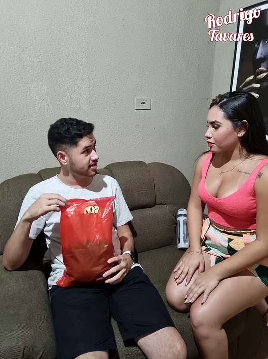 Desprezou a sua mulher porque engravidou, mas t...