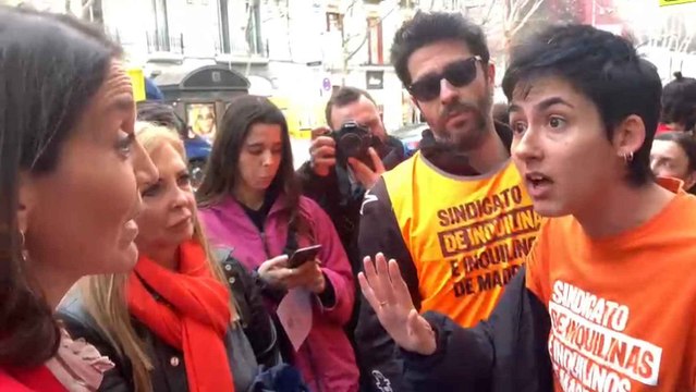 Encontronazo entre Reyes Maroto (PSOE) y un sindicato en una protesta vecinal en la calle Serrano.