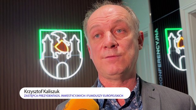 Gazeta Lubuska. Zielona Góra. Pracownicy Powiatowego Urzędu Pracy protestują przed Urzędem Miasta