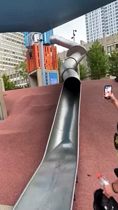 Quand tu représentes la loi mais que t'aimes aussi t'amuser