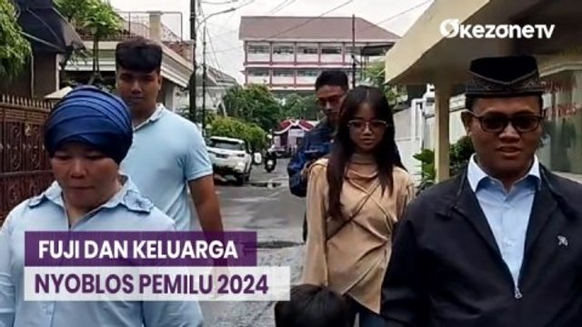 Momen Selebgram Fuji Bersama Keluarga Pergi Nyoblos ke TPS