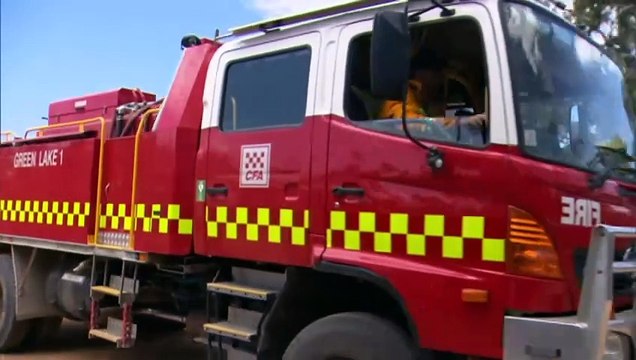 Conditions improve as warnings downgraded in west Victoria