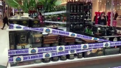 Bardakları tükürerek temizleyen kahvecinin savunması: O bardakla kahve satışı yapmamış
