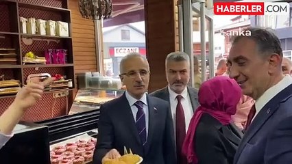 Ulaştırma ve Altyapı Bakanı Trabzon'da Vatandaşların Dertlerini Dinledi