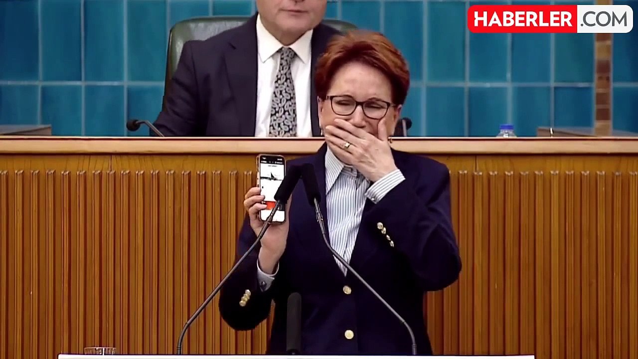 Şehitler için yazılmış şarkıyı dinleten Akşener, hıçkıra hıçkıra ağladı