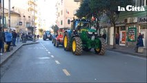 Salerno, la protesta dei trattori “marcia” sulla city