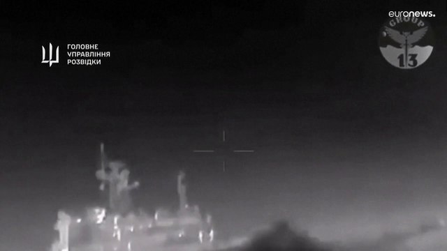 القوات الأوكرانية تغرق سفينة إنزال روسية في البحر الأسود