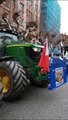 Los primeros tractores, frente a la Subdelegación del Gobierno en Burgos