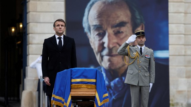 Hommage à Robert Badinter : « Votre nom devra s’inscrire au Panthéon », appelle de ses vœux Emmanuel Macron