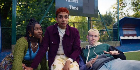 Everything Now S01E02 {Hindi-English} 720p WEB-DL MSubs