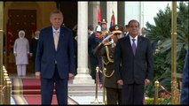 Erdogan ricevuto da al Sisi, prima visita in Egitto dopo 12 anni