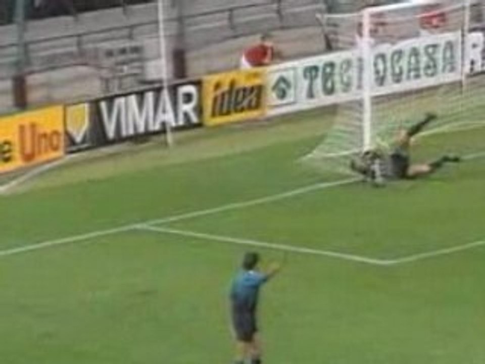 Goal_no._87__Batistuta__Milan-_Fiorentina_1-2[INDV00005310]
