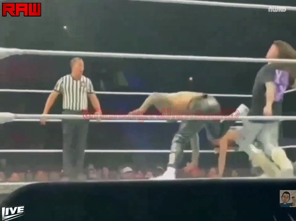 Jey Uso outsmart Damien Priest & Dominik Mysterio at WWE Supershow