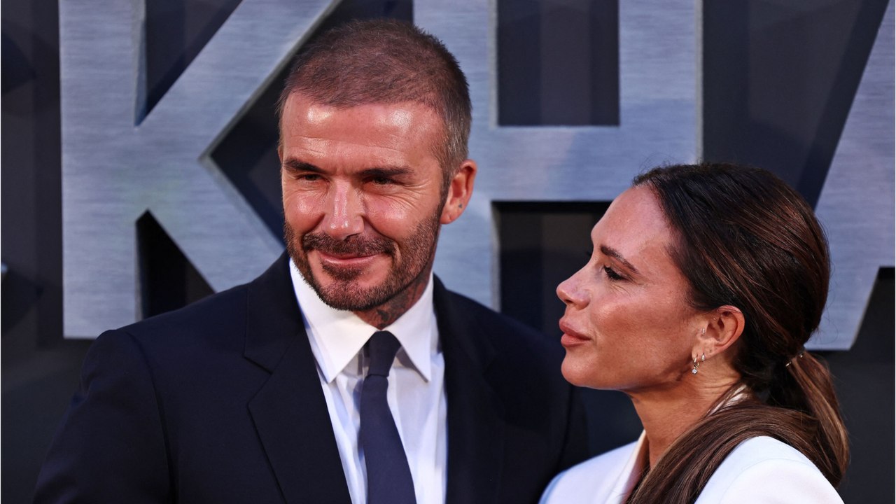GALA VIDEO - La Saint-Valentin de David et Victoria Beckham : 27 ans après, ils s’aiment comme au premier jour !
