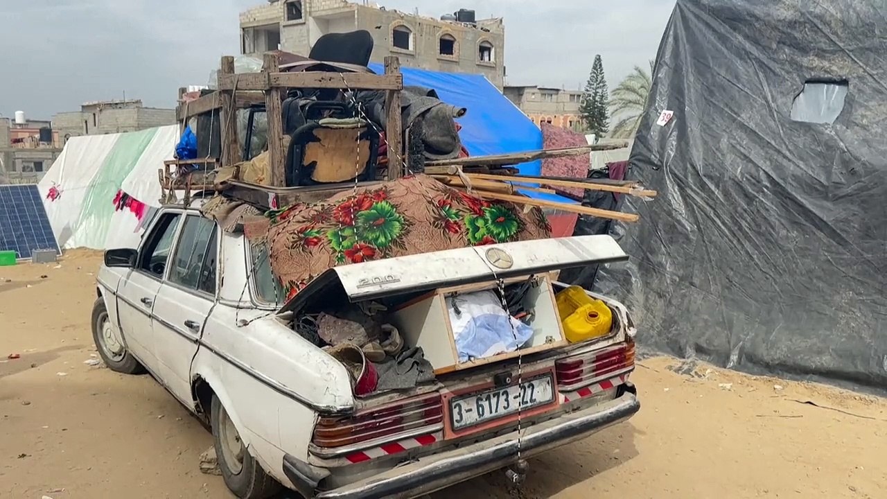 Gazan families trapped in Rafah as Israel prepares for incursion