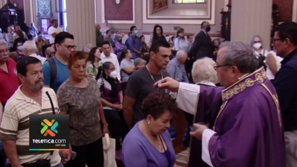 tn7-fieles-aprovechan-la-mañana-para-participar-del-miercoles-de-ceniza-140224