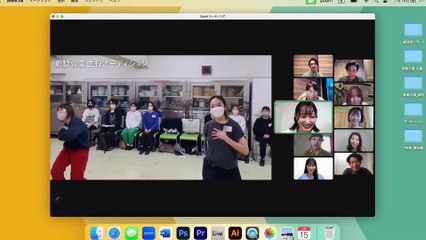 学生にMac - ミュージカルをプロデュースする